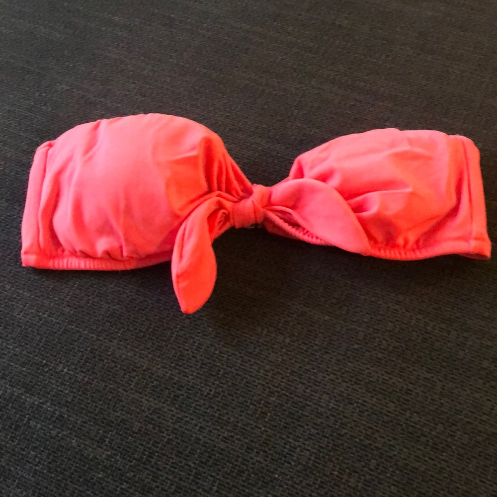 PINK Victoria’s Secret, size S, bikini top.
